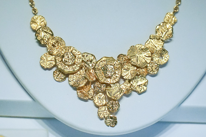 Diamond and Gold by Poh Kong